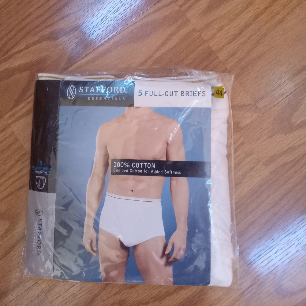 New 3 pair of Stafford Full Cut Briefs Size 44 100% cotton